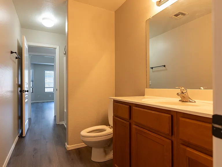 2541 E Silversmith Trl — Photo 13
