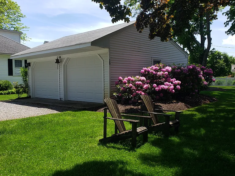 15 Downs Blvd — Photo 31
