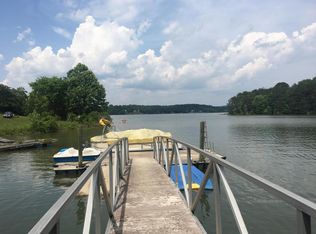 768 Playcation Retreat Dr, Gretna, VA 24557