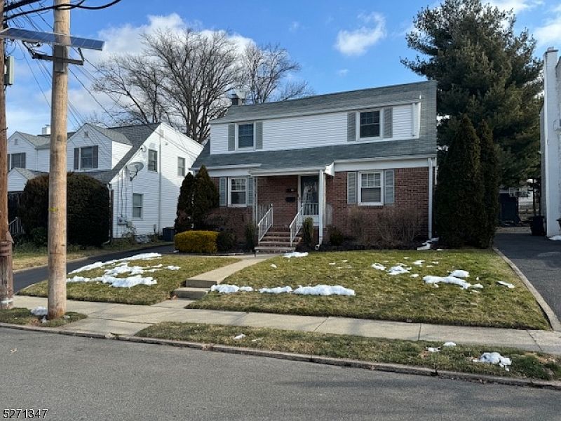 1st image of 17-15 11Th St
