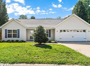 412 Lily Pond Ln, Taylors, SC 29687