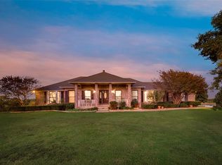 3920 Merritt Rd, Sachse, TX 75048
