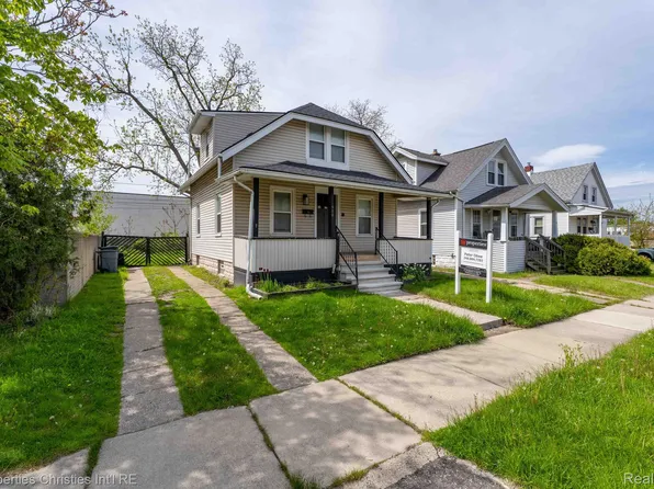 988 E Troy Ave, Ferndale, MI 48220