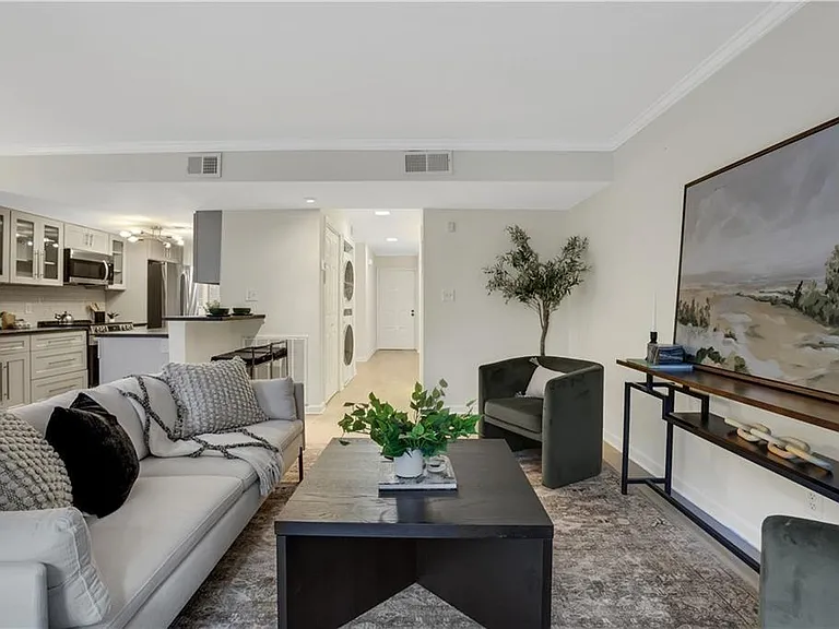 9 Ivy Gates NE — Photo 1