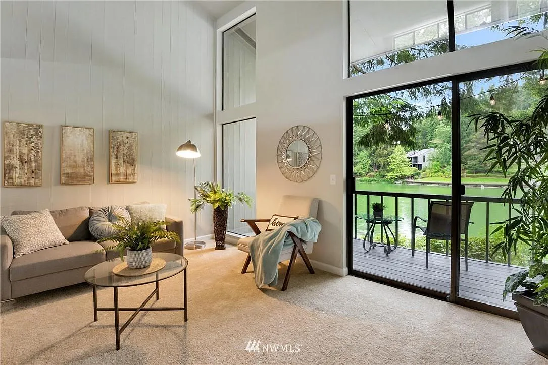 2 bed, 1.5 bath, 1048 sqft, $2,700 — Photo 3