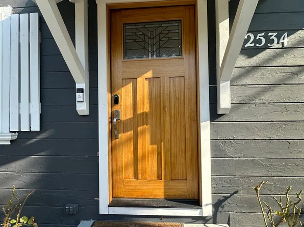 (undisclosed Address), La Verne, CA 91750