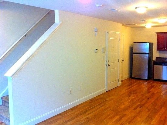 2nd image of 1935 N Gratz St APT B