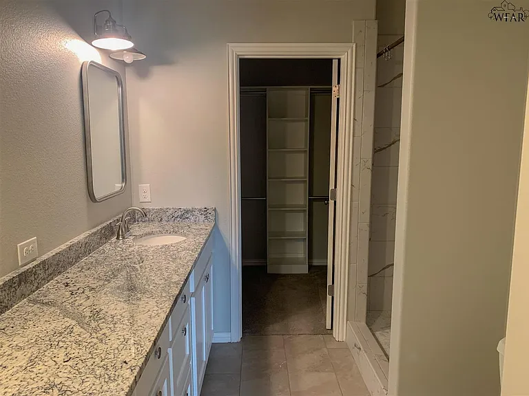 4701 Belair Blvd — Photo 12