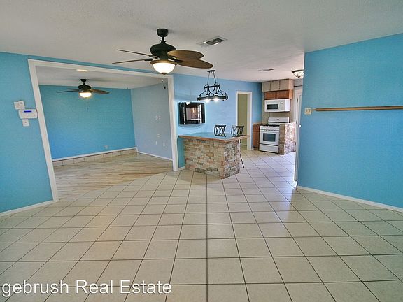 4th image of 221 Herb St