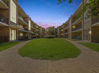 10340 S Pulaski Rd APT 103, Oak Lawn, IL 60453