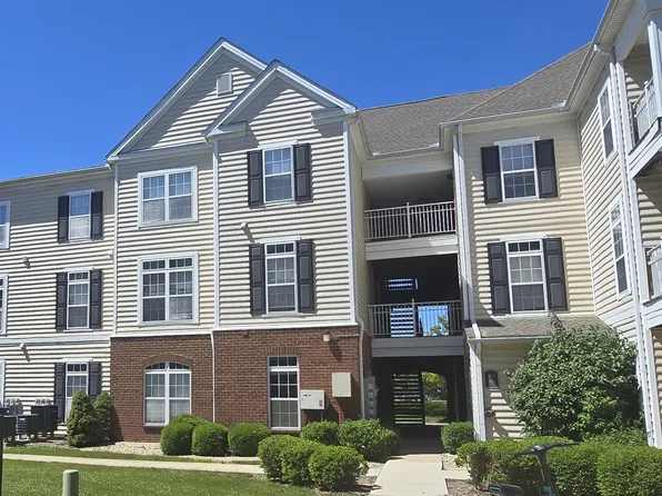 1905 N Lincoln Ave APT 103, Urbana, IL 61801