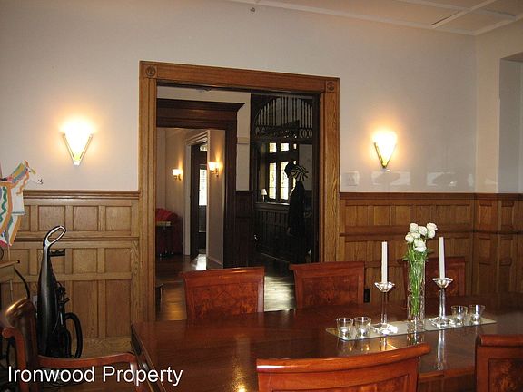 2nd image of 4427 Spruce St #8630522