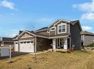 1551 Edgebrook Ln, Carver, MN 55315