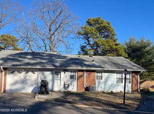 855A Thornhill Ct, Lakewood, NJ 08701