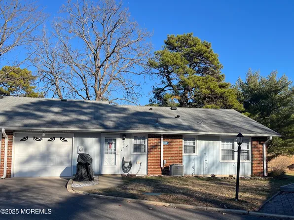 855 Thornhill Court #A, Lakewood, NJ 08701