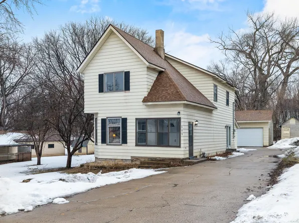 609 12th St, Newport, MN 55055