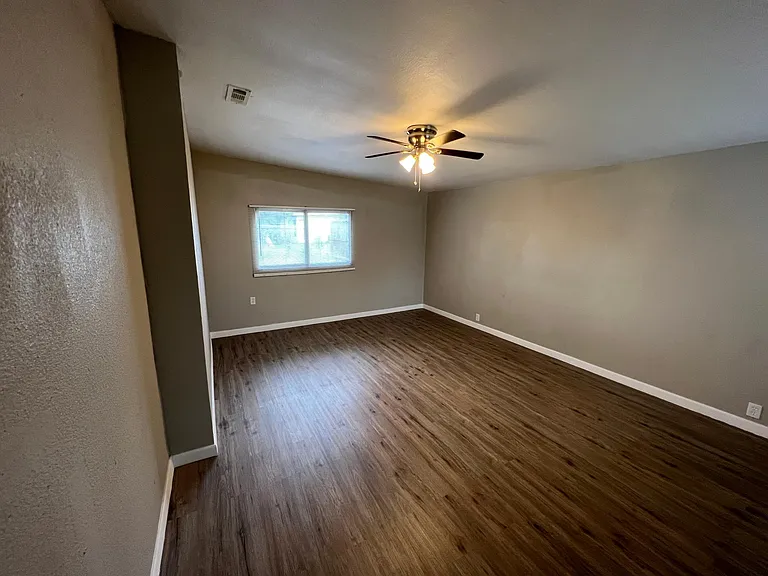 4845 Concord St — Photo 5