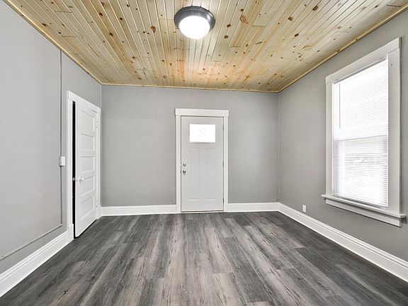 3rd image of 822 S 38th Ave
