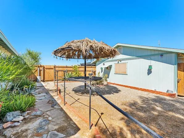 2577 Dalton Dr, Thermal, CA 92274