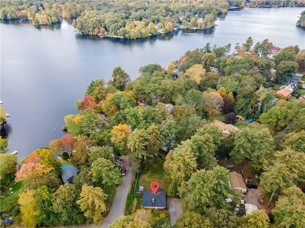 154 Lake View Dr, Glocester, RI 02814