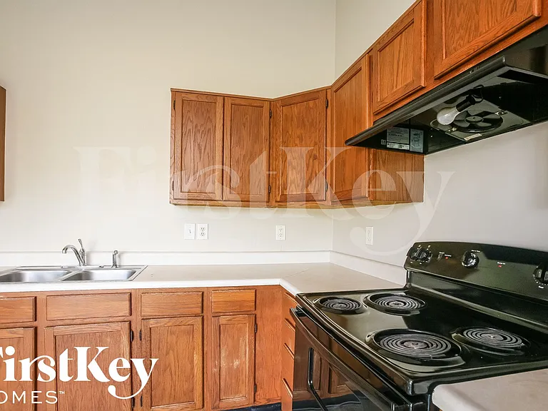 5922 Brookville Lake Dr — Photo 7