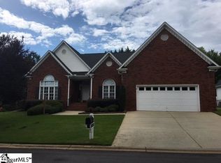 208 Brushy Meadows Dr, Greer, SC 29650