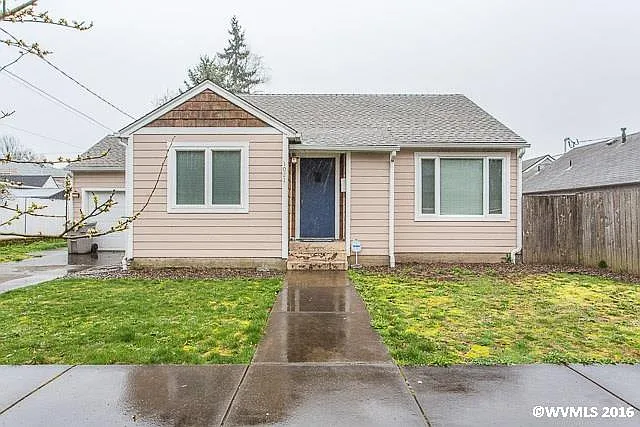1021 Walnut St SW photo 1