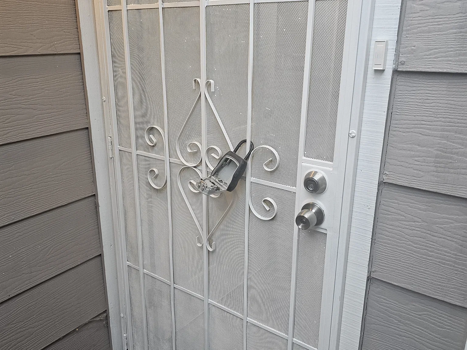 2 bed, 800 sqft, $1,995 — Photo 3