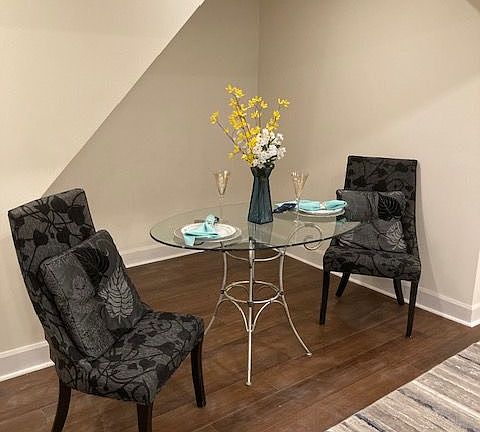 5th image of 2064 Glenada Cres