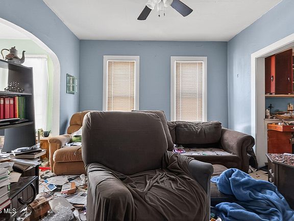 4th image of 1236 Belmont Ave