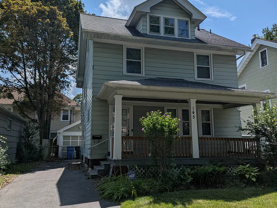 145 Macbeth St