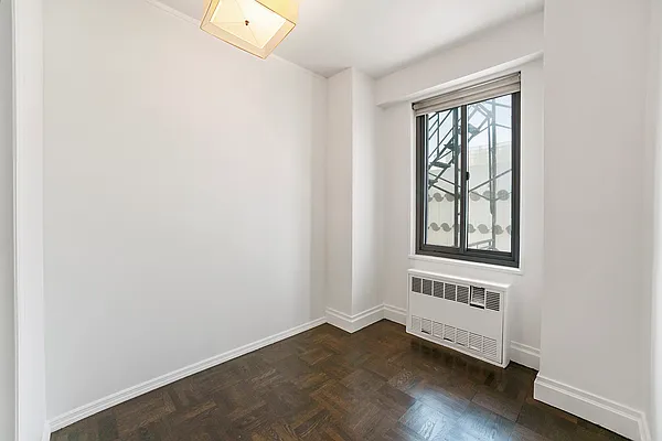 Rented by R New York | media 18