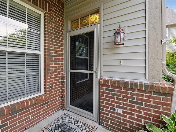 3rd image of 3328 Primrose Ln