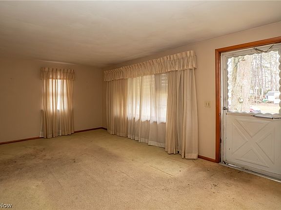 2nd image of 320 Elizabeth Ave SW