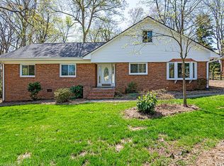 705 Leawood Dr, Greensboro, NC 27410