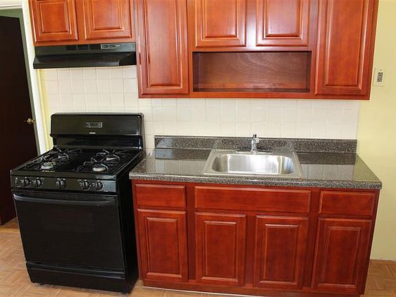 5th image of 380 Union St #2
