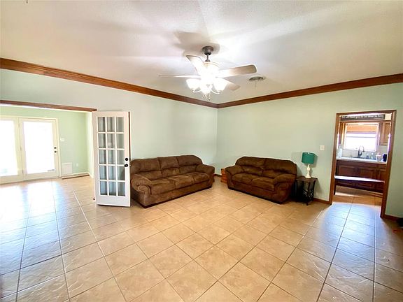 5th image of 4302 Dee Ann Ct