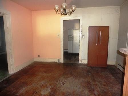4th image of 119 E Keith Ave