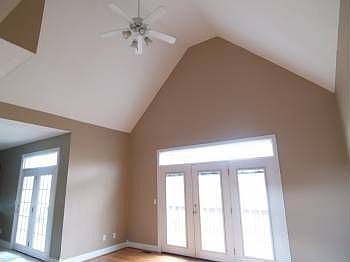 2nd image of 305 Palomino Dr