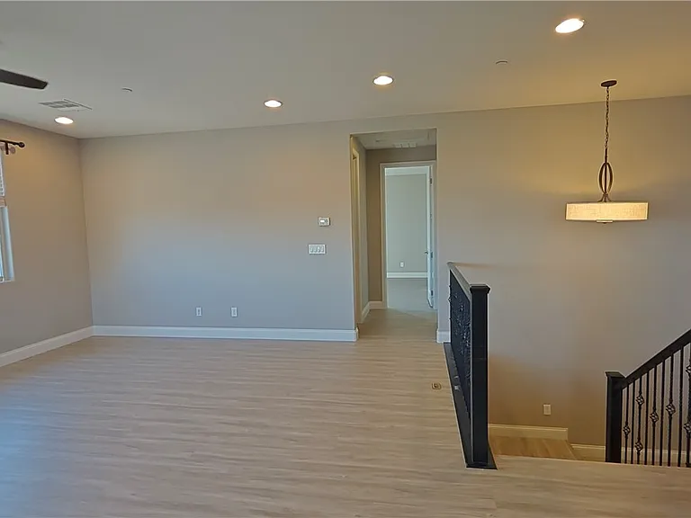 2868 Josephine Dr — Photo 30