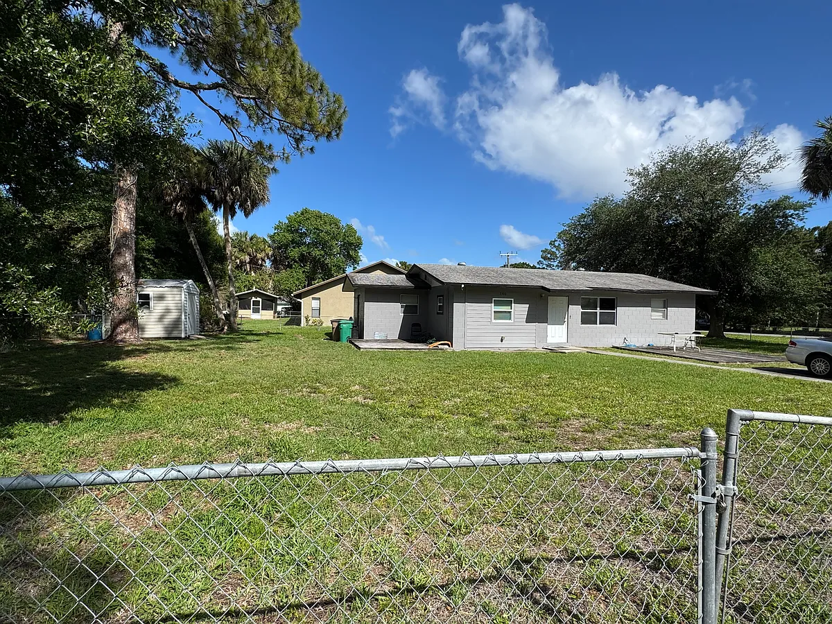 Building Photo - 2300 N 53rd St
