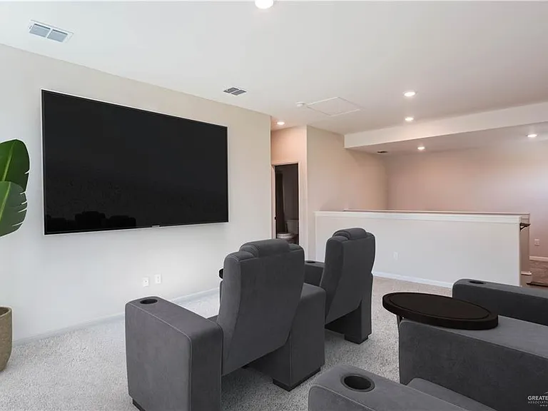 13704 Belle Ct — Photo 12