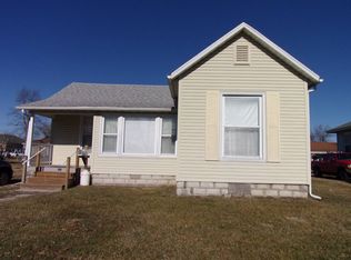 227 W Prairie St, Roodhouse, IL 62082