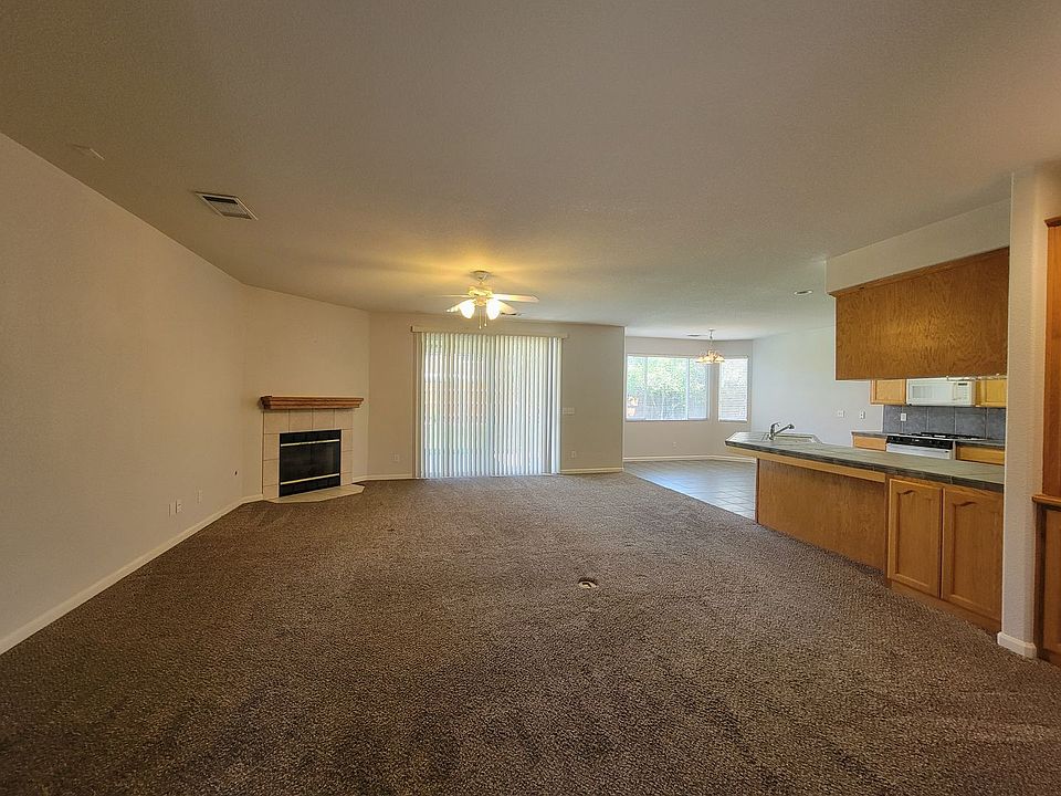 2nd image of 4402 W Elowin Ave