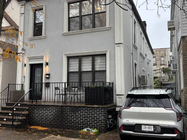 1524 East 12th Street image 1 of 6