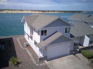 3165 Rhododendron Dr, Florence, OR 97439