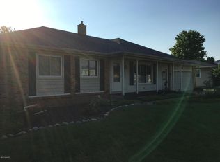 7309 Harmon Ln, Jenison, MI 49428