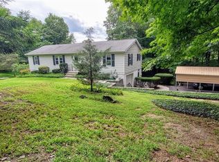 6 Oxford Springs Rd, Chester, NY 10918