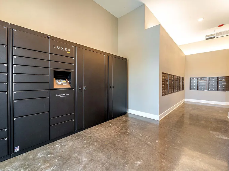 Lakeview Apartments — Photo 22
