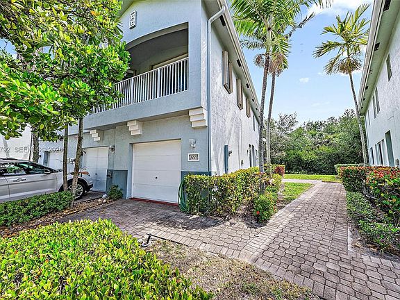4th image of 3229 Laurel Ridge Cir #3229